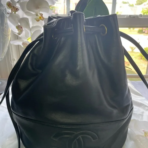 Chanel Bucket Bag - Picture 2 of 8